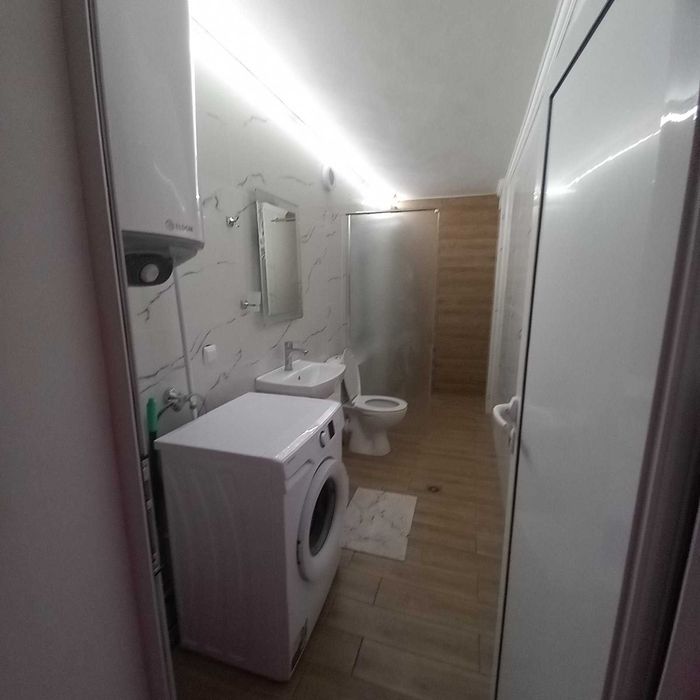 Дава се под наем Двустаен апартамент в Варна, Център - 80 кв.м за 510 € - Снимка #1