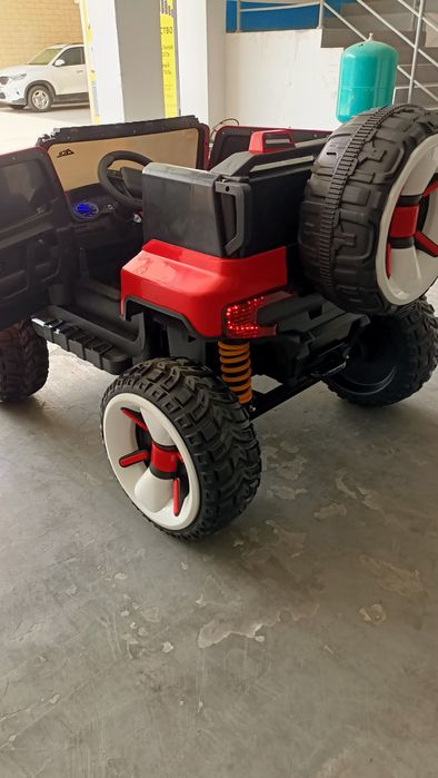 Детский автомобиль