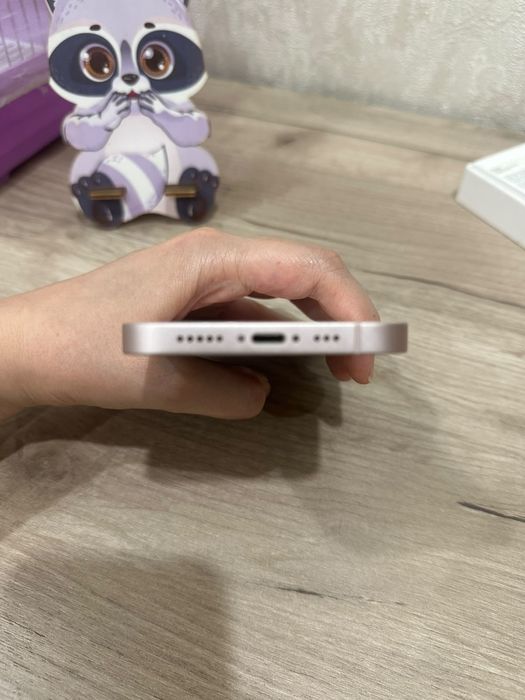 Продам Айфон Iphone 13