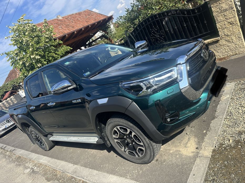 TOYOTA Hilux 2023 — imagine 2