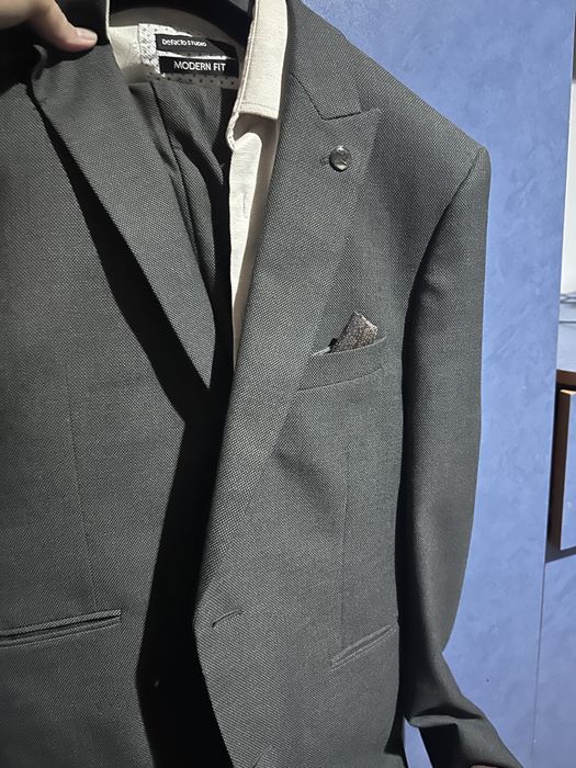 Продам костюмы мужские