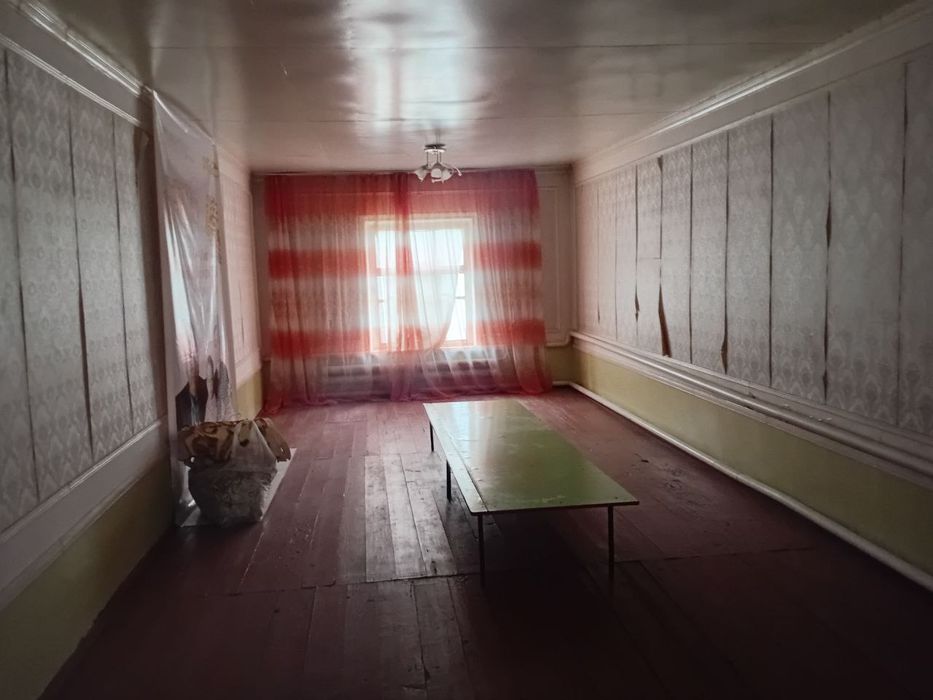 Uy sotiladi 6 ta xona Xamdam 3 xona vremika va 1 ta doʻkon bori