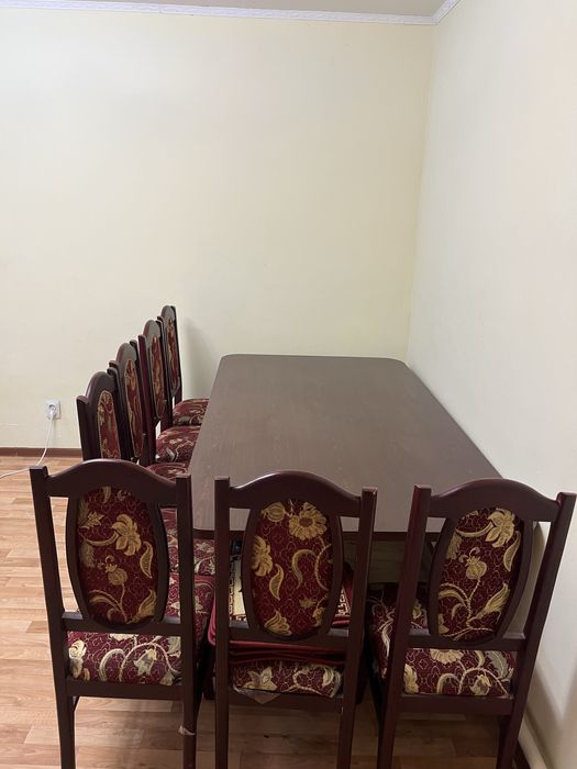 Продается стол и стуля