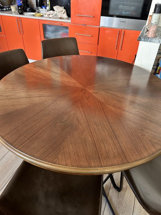 Ashley home стол и 6 стульев