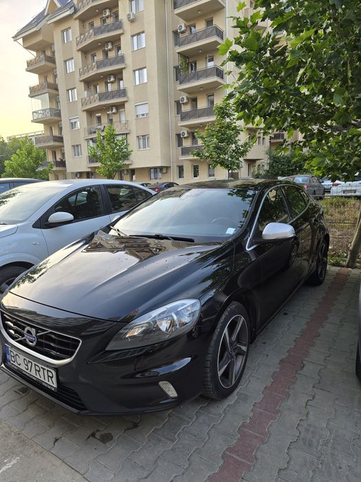 Volvo V40 / D2 / 2.0 / Diesel / Euro 6 / R-Design
