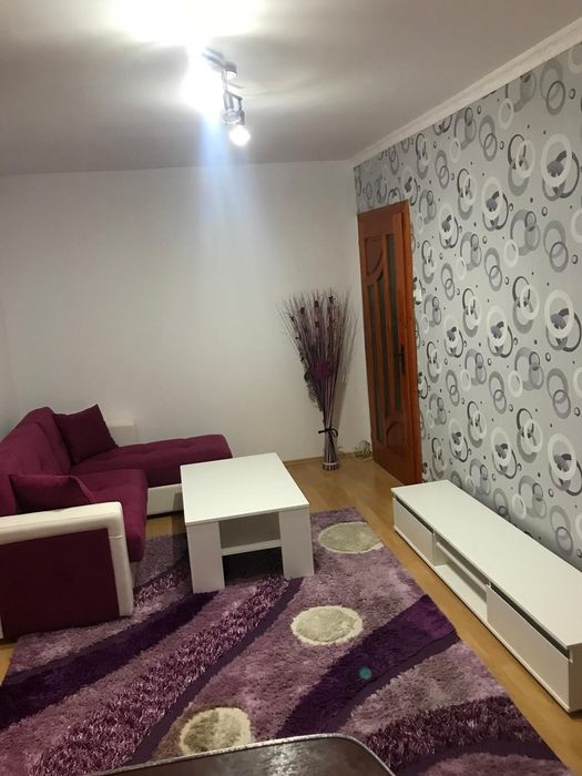 Vand apartament 2 camere Caransebeș strada Tarinei