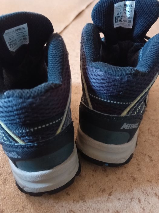 Ботинки высокие 27