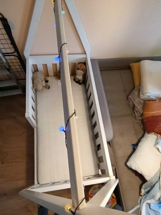 Детско легло тип "Монтесори" по поръчка бял дъб