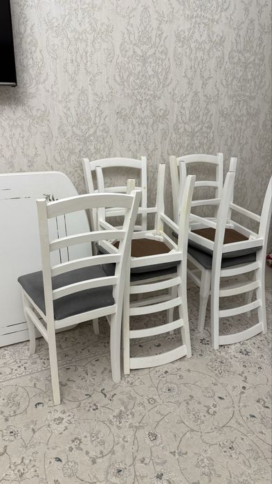 Продам Стол со стульями