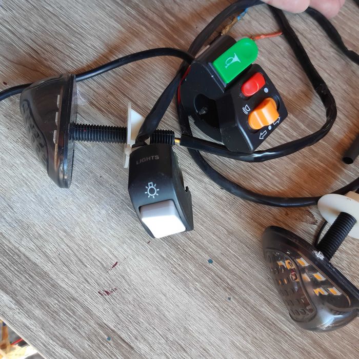 СЕТ  гард протекто кормило и копче ,прекъсвач светлини,  перка