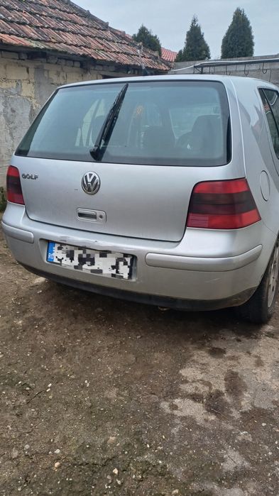 Golf 4 din anul 2004 , stare  de funcționare