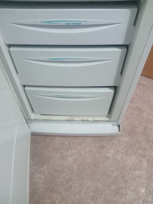 Продам холодильник