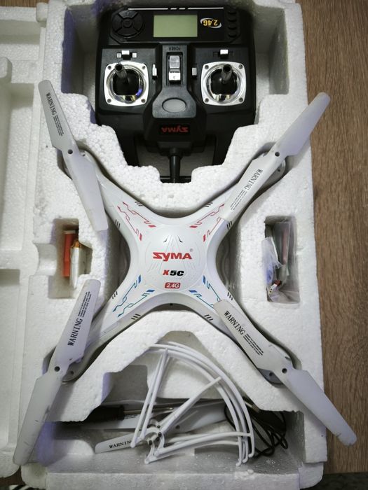 Drona Syma X5C cu doua baterii