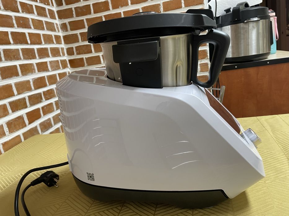 Robot smart de bucatarie  nou