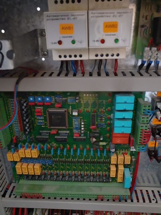 Продавам компютърно табло за хидравличен асансьор