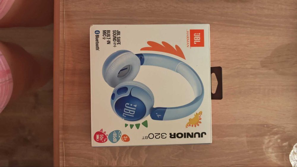 Bluetooth детски слушалки JBL