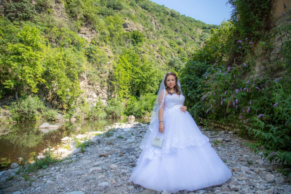 Булченска Рокля без забележка носена само веднъж.