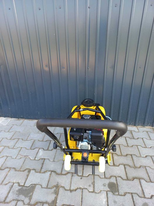 Placă Compactoare cu Rezervor de Apă 196cc,Noua in cutie