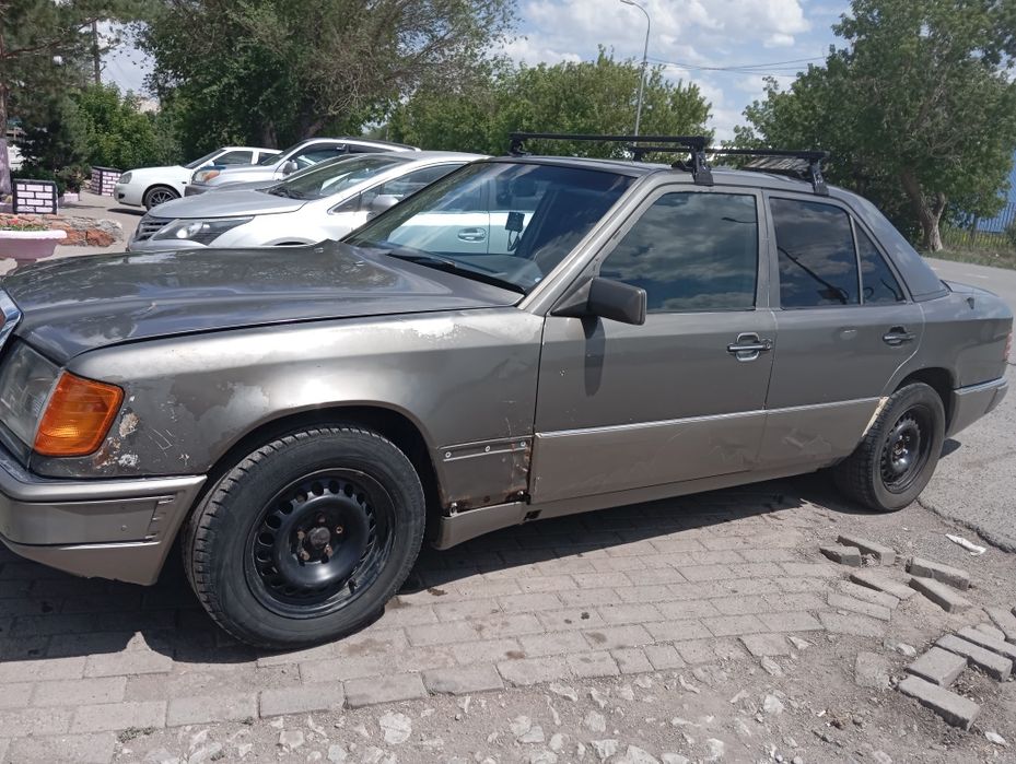 Продам Мерседес 124