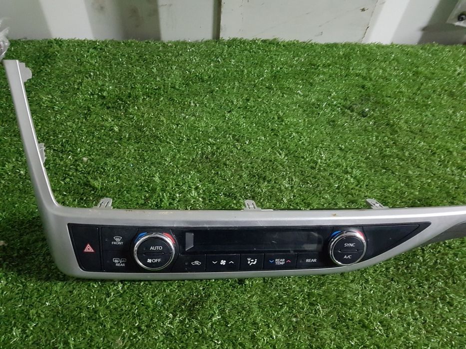 Климат контроль Toyota Highlander 2014-19