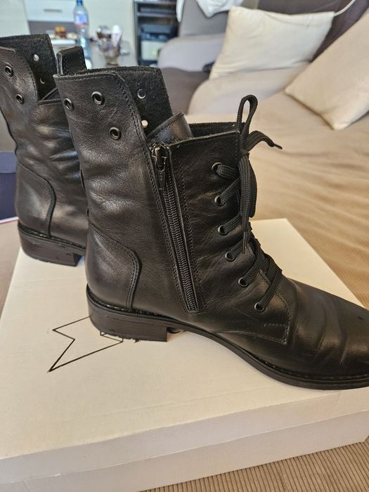 Български боти, естествена кожа, размер 40.