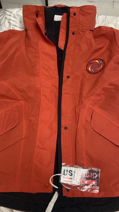 Продам ветровку