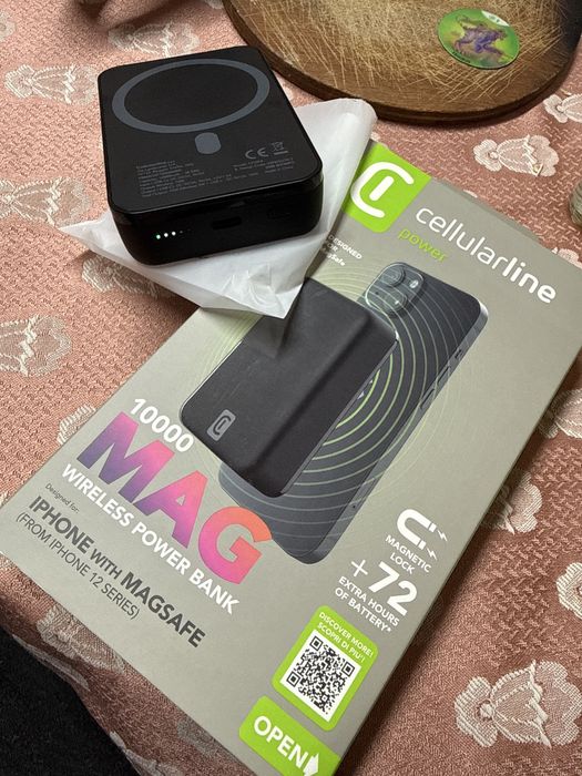 Wireless power bank от iphone 12 на горе