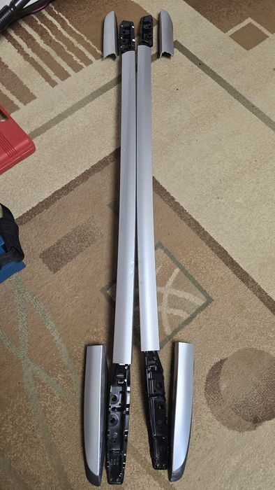 Продам рейлинги на Toyota RAV4 оригинал