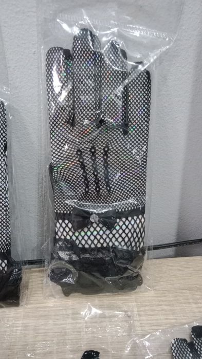 Перчатки сетчатые новые.