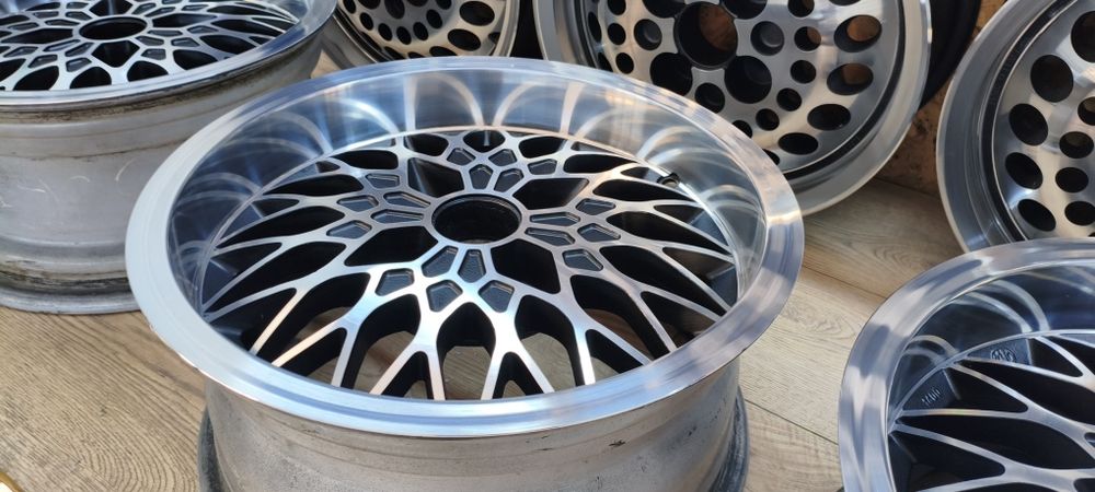 15 цола MIM 1400 7J ET20 4X100