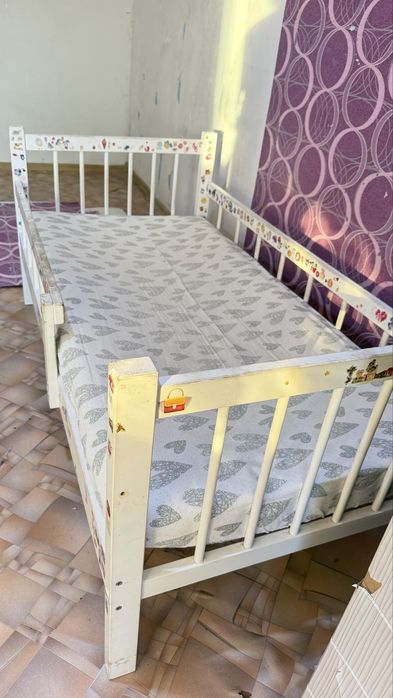 Кровать детская продам