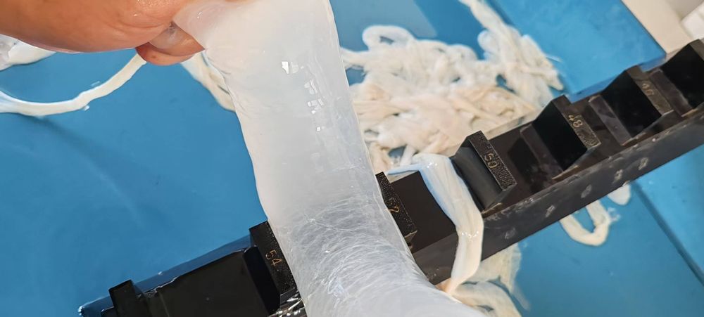 Черева свиная, баранья, синюга пластифицированная.