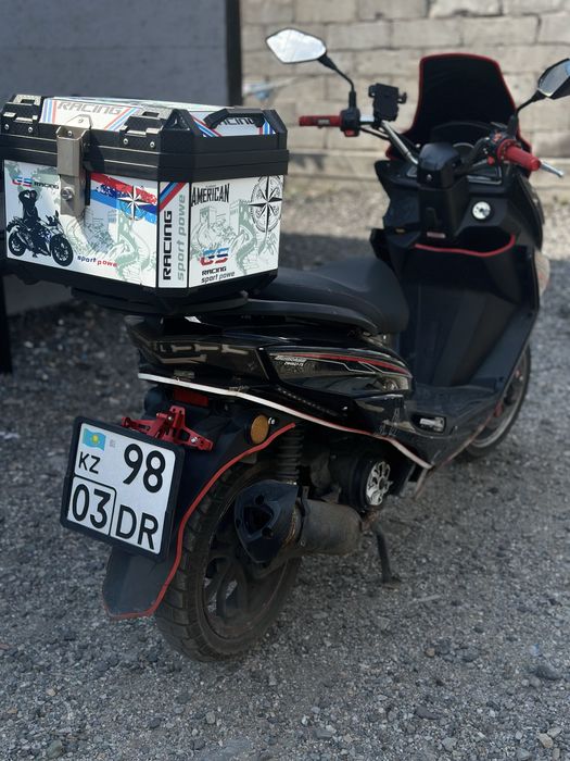 Продам мопед макси 150