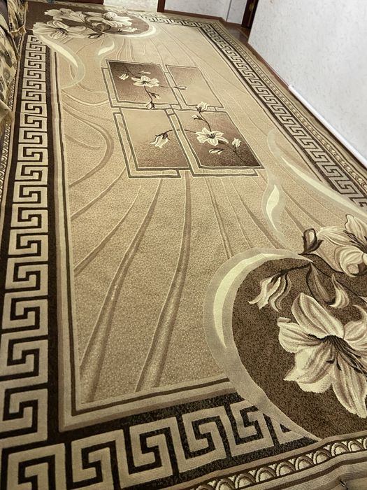 Продам палас в хорошем состояний