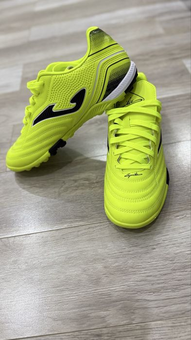 JOMA сороконожки новые !