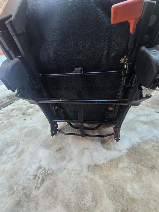 Сиденья Авенсис Версо