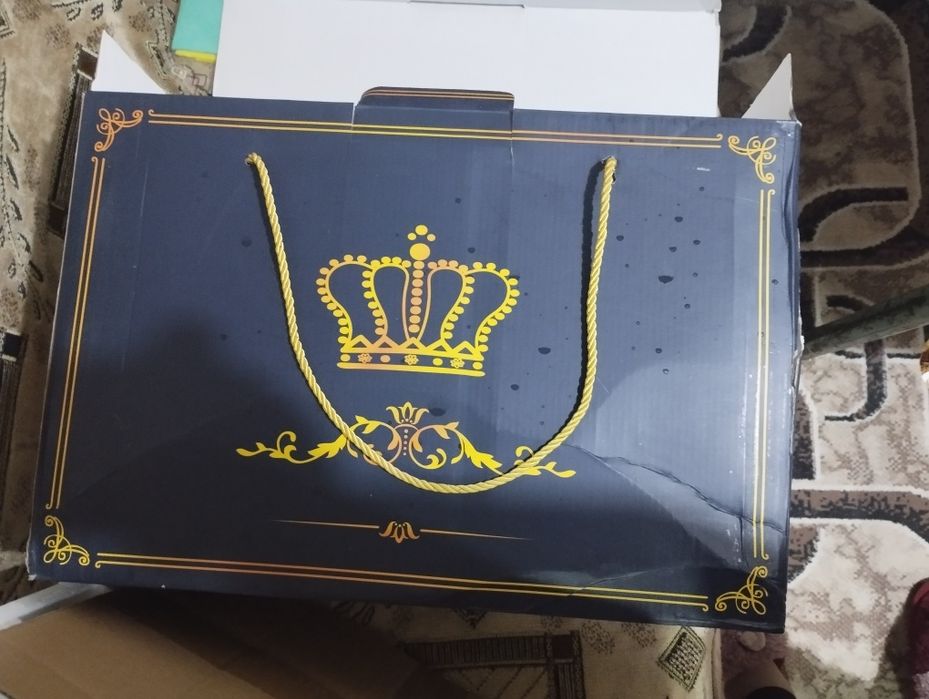 Чайный набор ,комплект 6 чашек ,чайник ,поднос