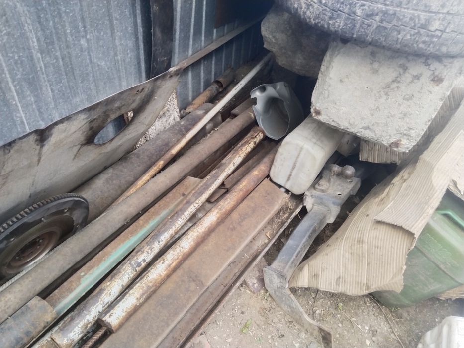 Продам запчасти на форд транзит