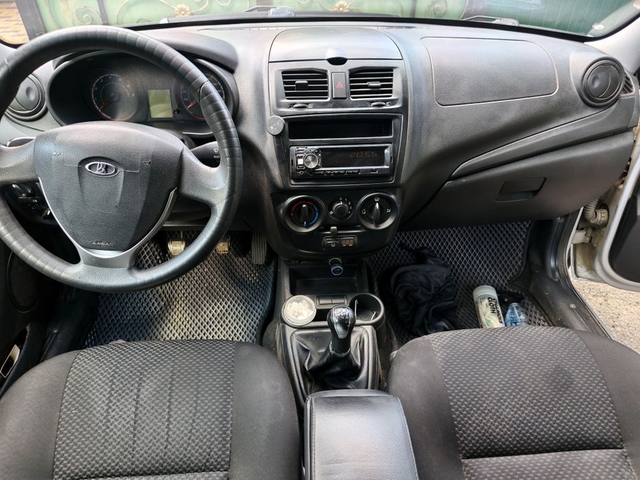 Lada Kalina 2. 2014