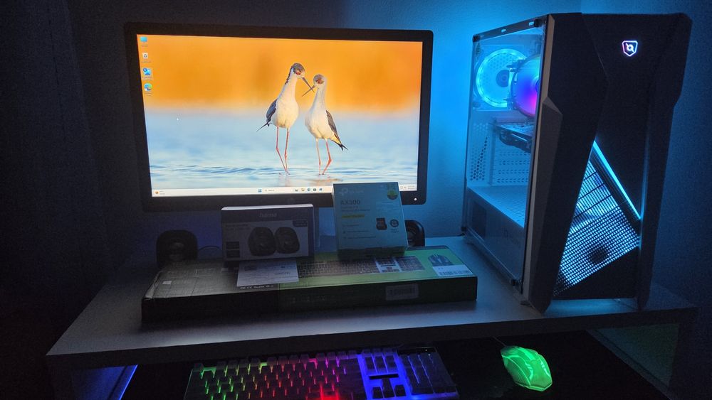 Sistem Gaming Complet i7+24gb RAM + RX 580 8GB GDDR5+stocare  1 tb  +Monitor  60 cm+ mouse +tastatura gaming+mouse pad rgb+boxe+ internet wiffi