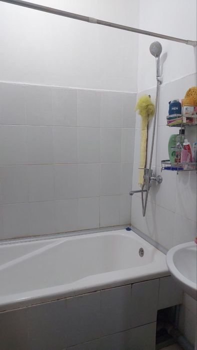 Kivartira sotiladi 75 000$ sergili 5a