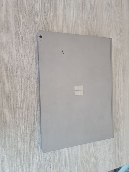Microsoft surface book  sonsorli, srochno