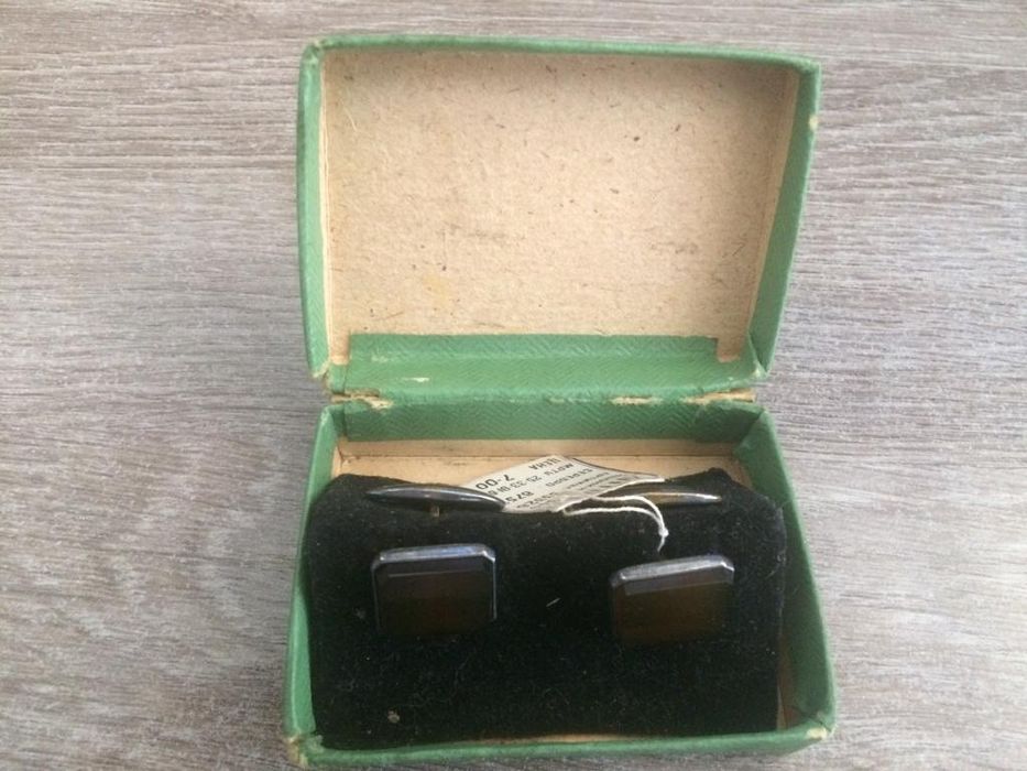 Запонки продам с этикеткой