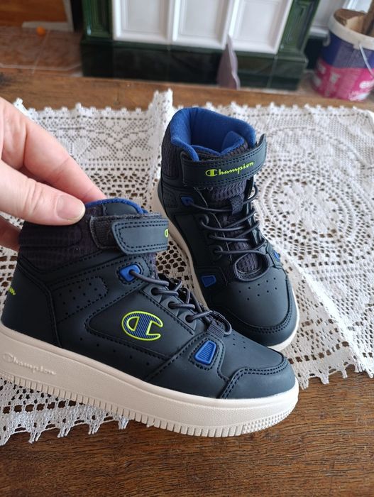 Vand papuci copii champion