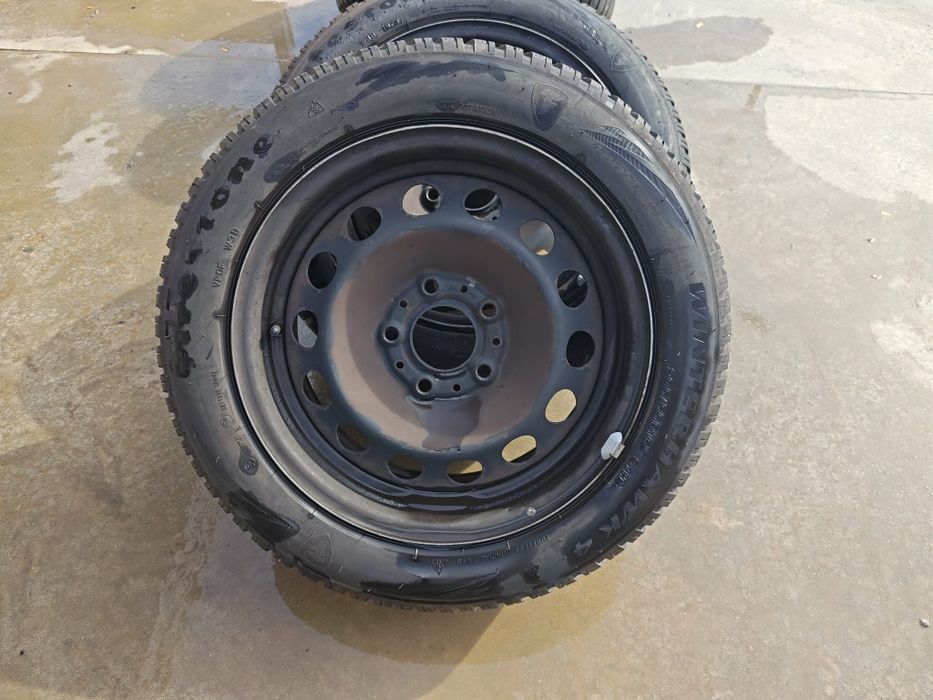 Roti complete 205/55 R16 inch cu anvelope de iarna 5x120  BMW