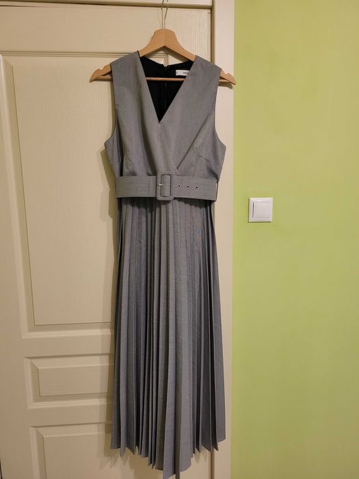 Сива дълга рокля