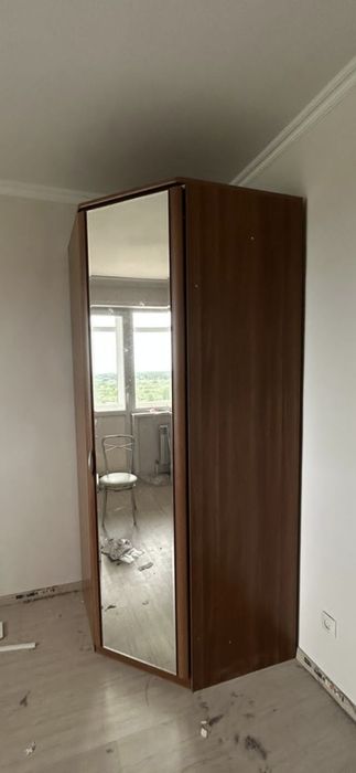 Продам срочно шкаф в отличном состоянии