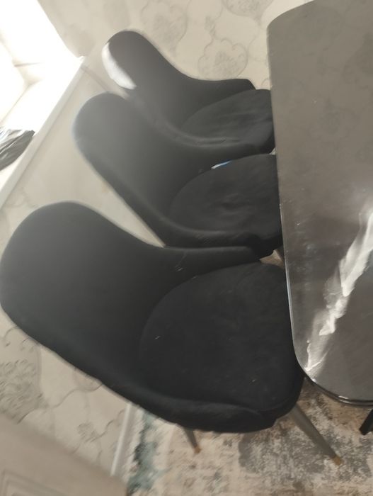 столь стуль.дефектов нету.прочний