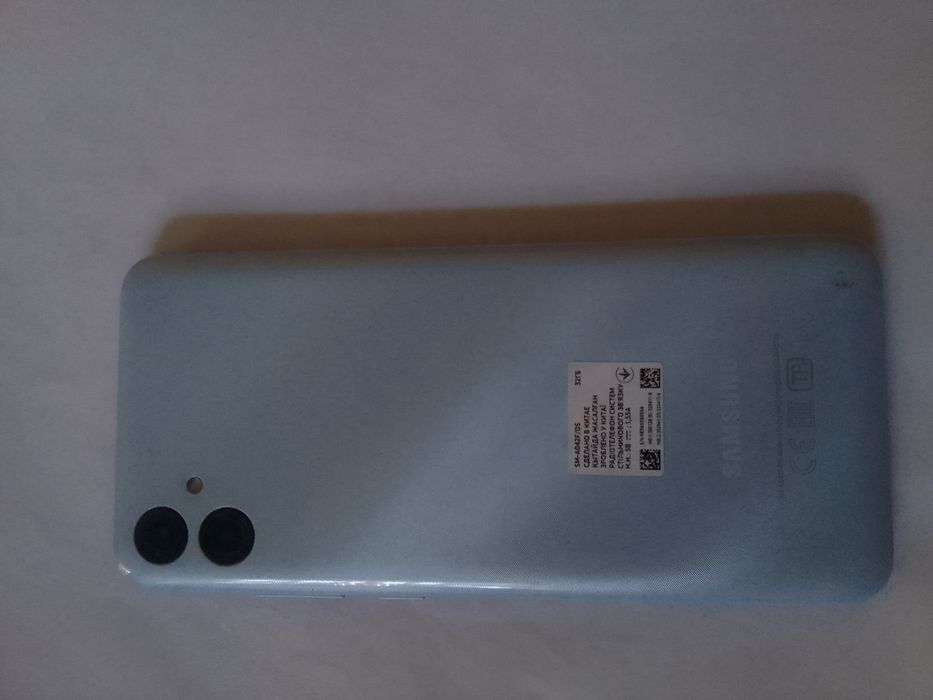 Продам Самсунг А 04Е