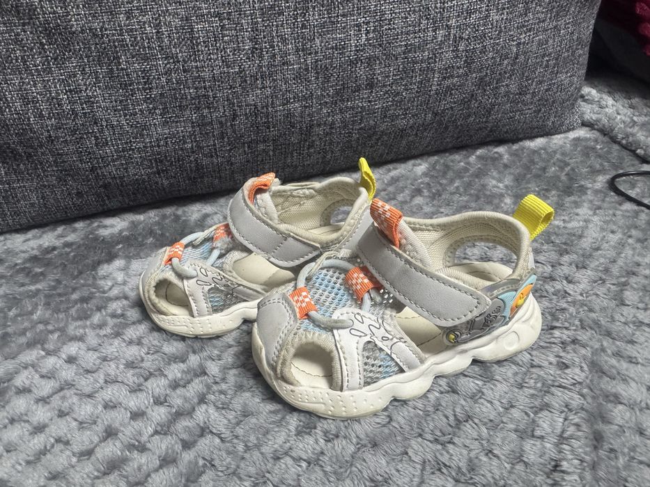 Детские сандали